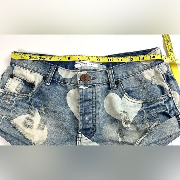 One Teaspoon Heart Print Bandits Shorts - Picture 11 of 13